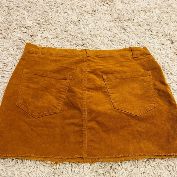 Cute Rue21 stretchy brown skirt size medium - Picture 4 of 4